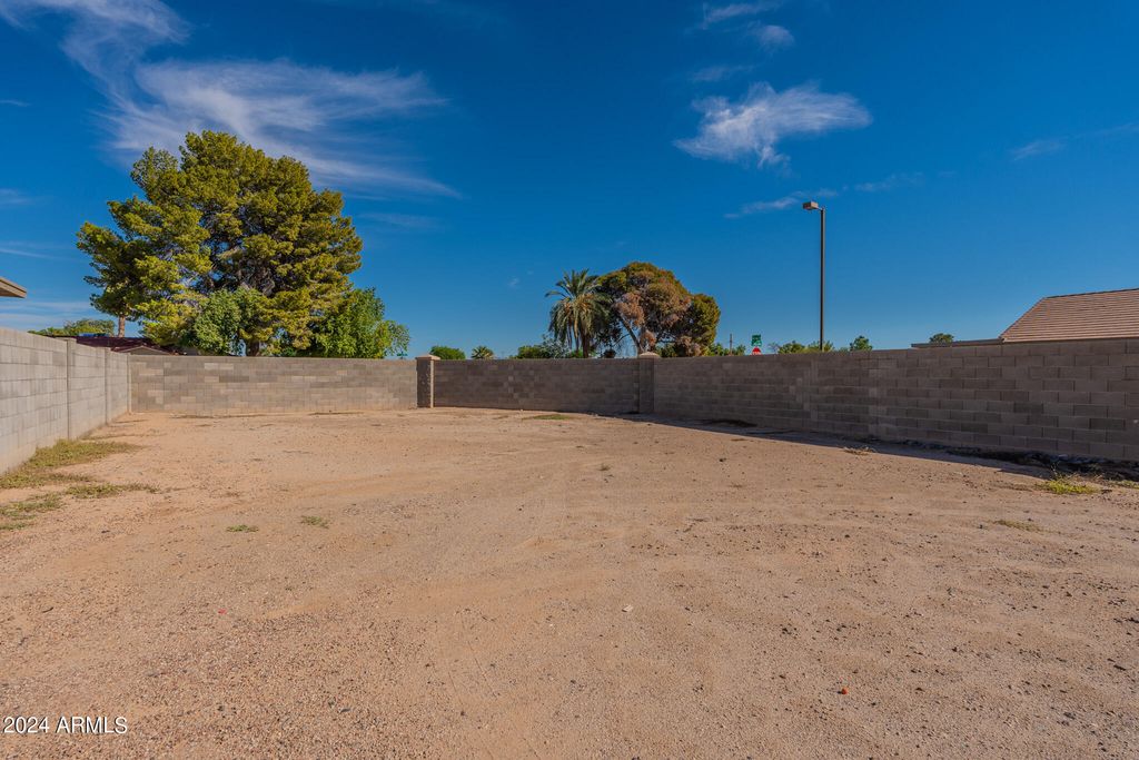 Image 7 of property listing at 1157 N 6TH Street 67, Buckeye, AZ 85326