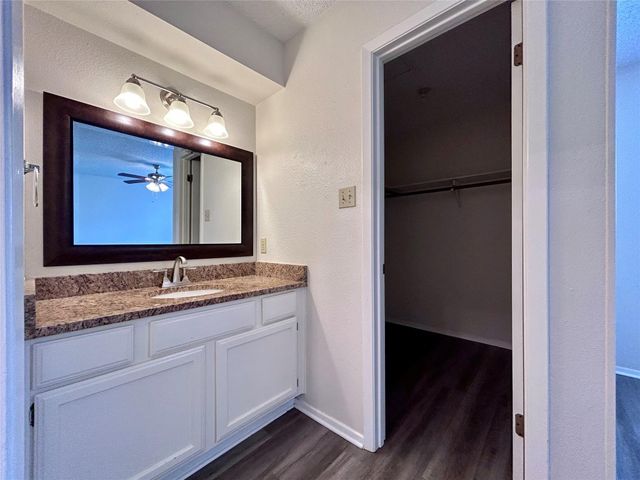 2103 Courtney ST B, Austin, TX 78745