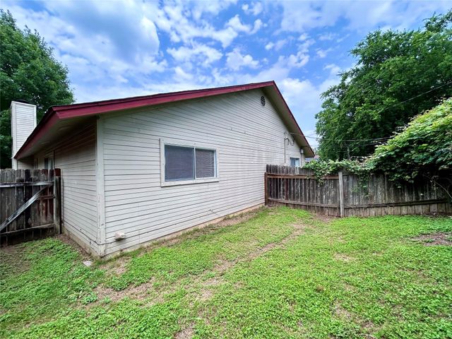 2103 Courtney ST B, Austin, TX 78745