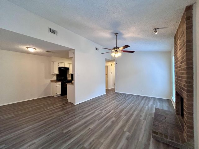 2103 Courtney ST B, Austin, TX 78745