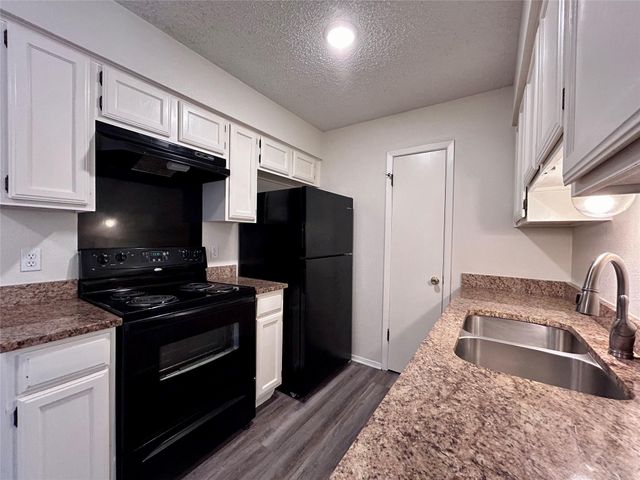 2103 Courtney ST B, Austin, TX 78745