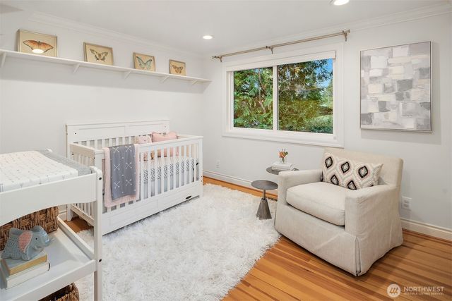 2001 77th Avenue NE, Medina, WA 98039