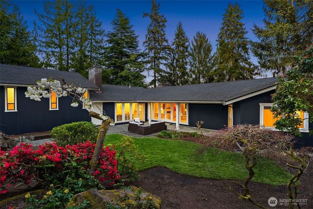 2001 77th Avenue NE, Medina, WA 98039