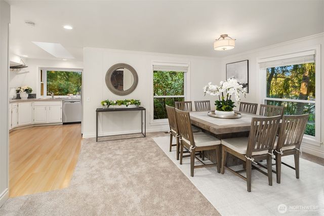 2001 77th Avenue NE, Medina, WA 98039