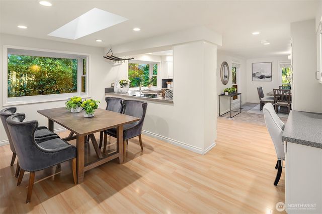 2001 77th Avenue NE, Medina, WA 98039