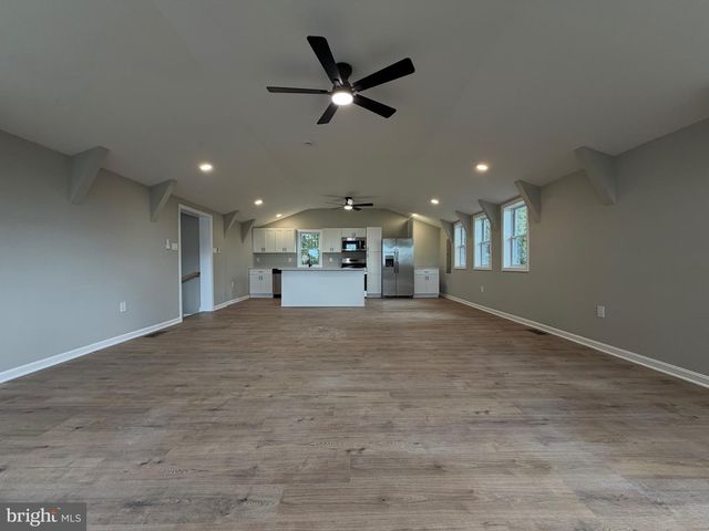 6045 BAYVIEW RD, Saint Leonard, MD 20685