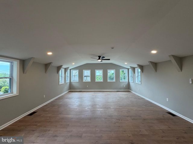 6045 BAYVIEW RD, Saint Leonard, MD 20685