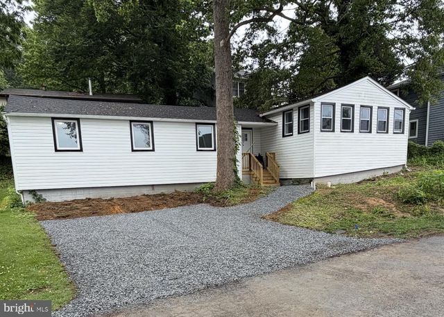 6045 BAYVIEW RD, Saint Leonard, MD 20685