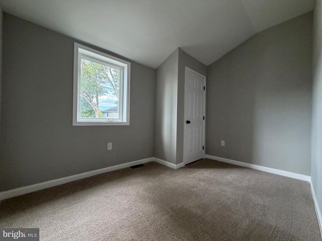 6045 BAYVIEW RD, Saint Leonard, MD 20685