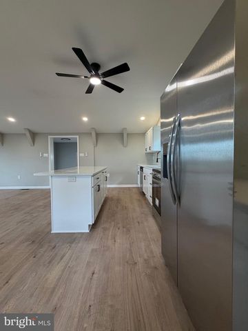 6045 BAYVIEW RD, Saint Leonard, MD 20685