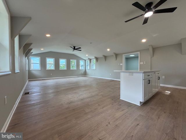 6045 BAYVIEW RD, Saint Leonard, MD 20685