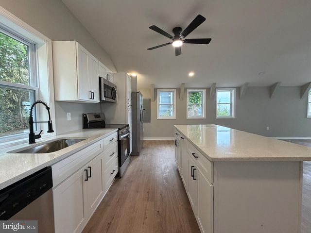 6045 BAYVIEW RD, Saint Leonard, MD 20685