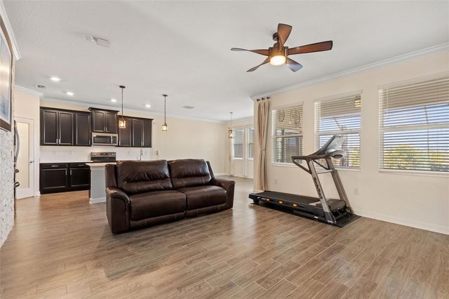 8809 BETH PAGE LN, Davenport, FL 33896