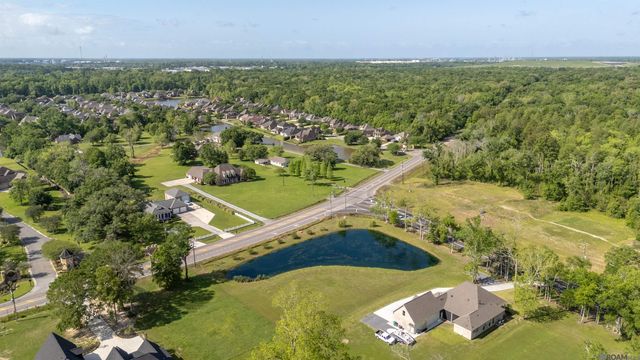 13020 Bluff Rd, Geismar, LA 70734