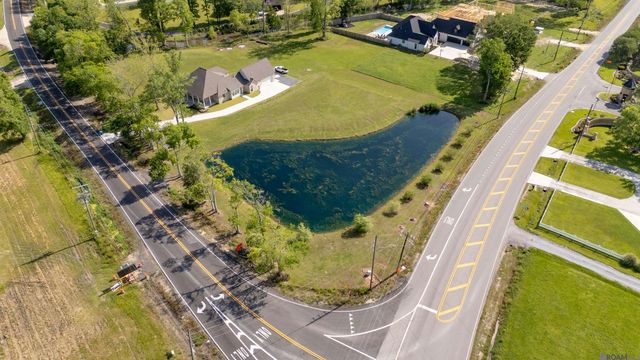 13020 Bluff Rd, Geismar, LA 70734