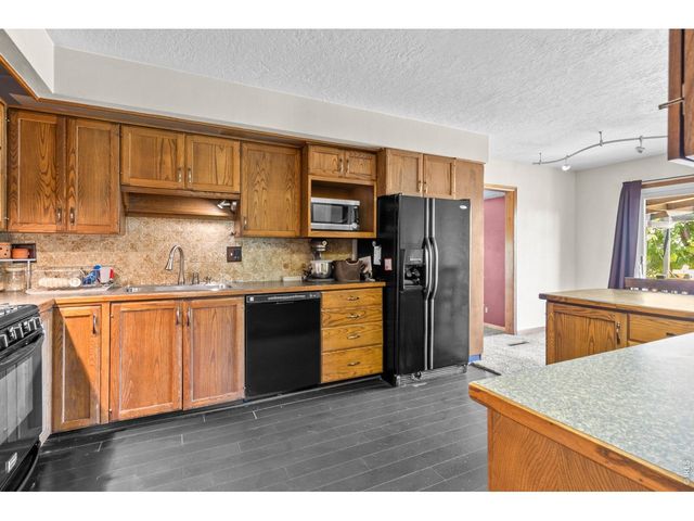 2821 W 24th St, Greeley, CO 80634