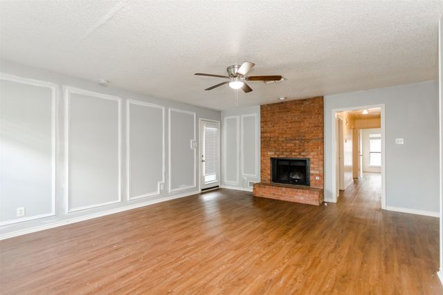 2301 Kingsford Court, Arlington, TX 76017