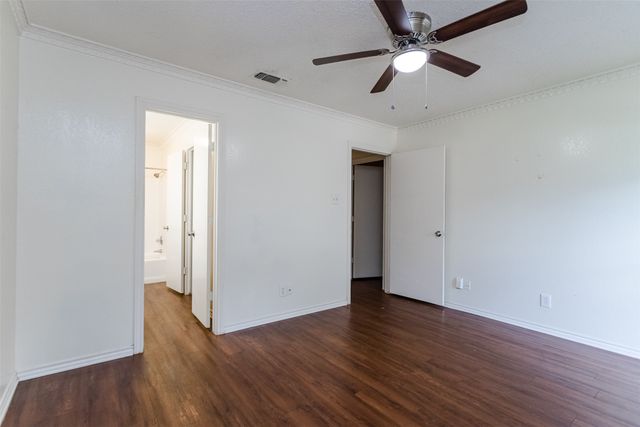 2301 Kingsford Court, Arlington, TX 76017