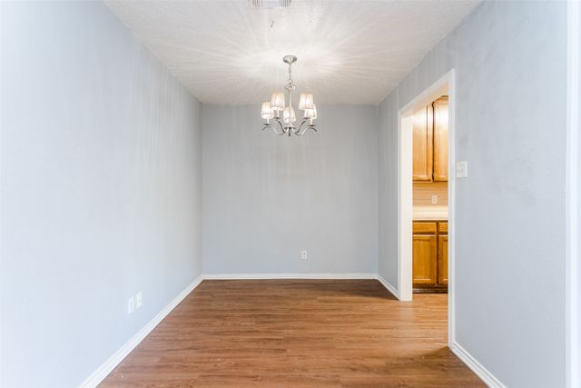 2301 Kingsford Court, Arlington, TX 76017
