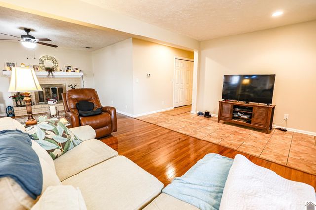 145 Willowick Trail, Paducah, KY 42003