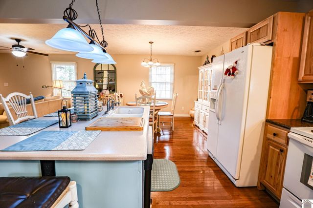 145 Willowick Trail, Paducah, KY 42003