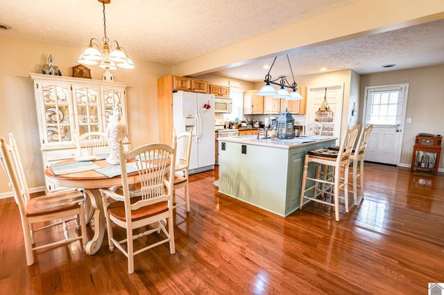 145 Willowick Trail, Paducah, KY 42003