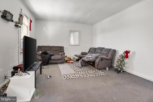 621 MARYLAND AVE, Wilmington, DE 19805