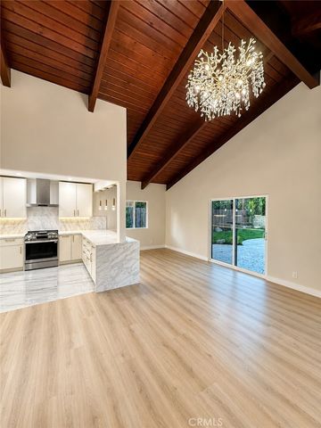 10020 Whitaker Avenue, North Hills, CA 91343