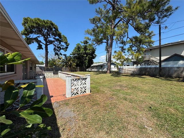 2003 48TH STREET W, Bradenton, FL 34209