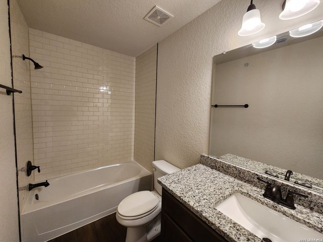 338 UNTERMAIER ST, New Braunfels, TX 78130