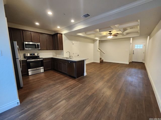 338 UNTERMAIER ST, New Braunfels, TX 78130