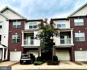 13120 MARCEY CREEK RD #13120, Herndon, VA 20171