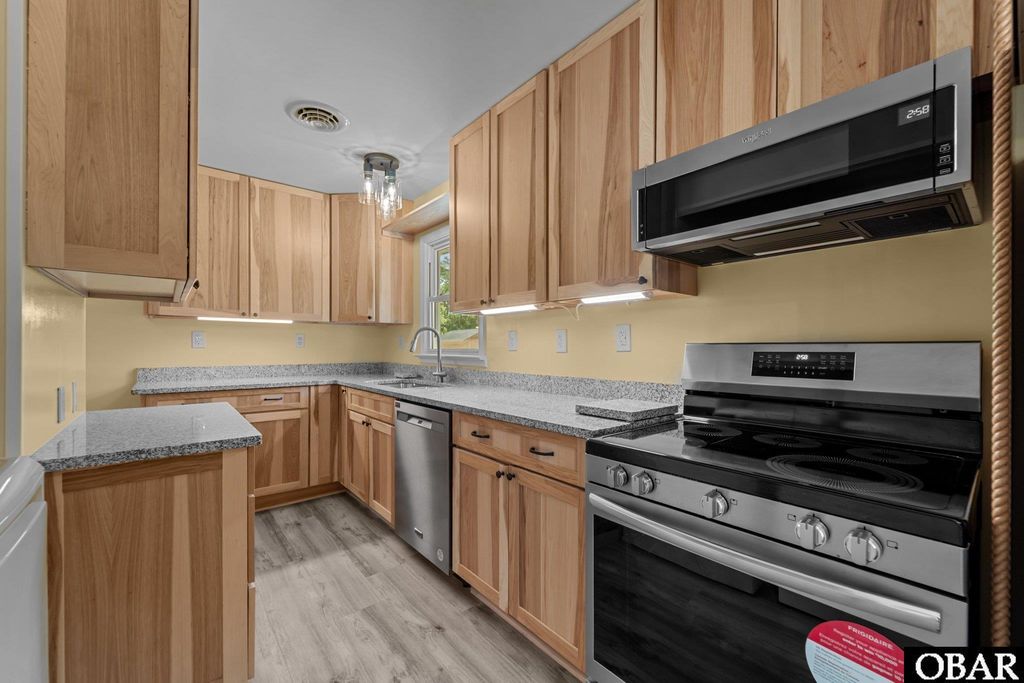 Image 11 of property listing at 132 Ward Lane Lot40, Manteo, NC 27954