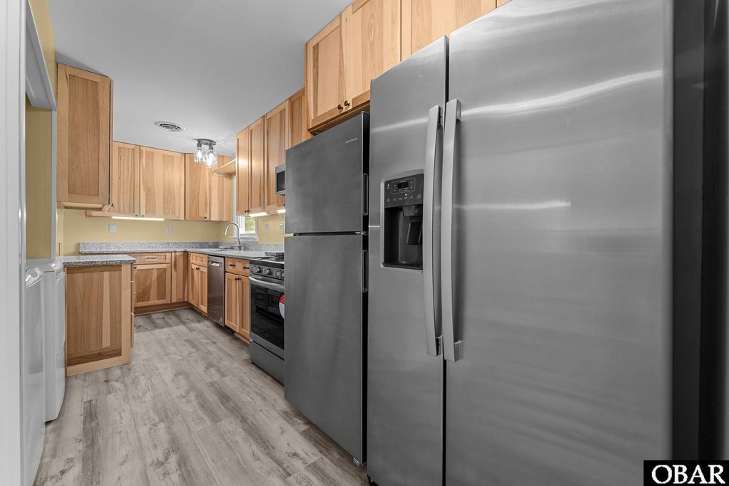 Image 10 of property listing at 132 Ward Lane Lot40, Manteo, NC 27954