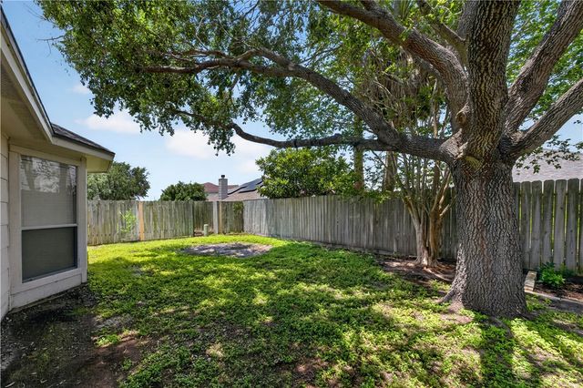 6709 Tudor Dr, Corpus Christi, TX 78414