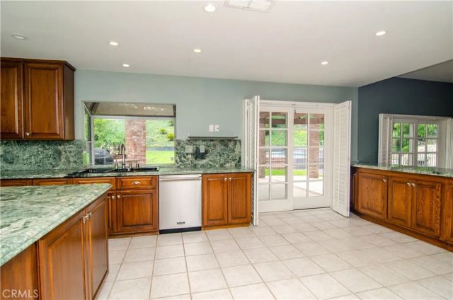 23856 Stagg Street, West Hills, CA 91304