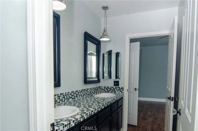 23856 Stagg Street, West Hills, CA 91304