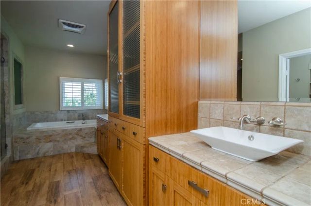 23856 Stagg Street, West Hills, CA 91304