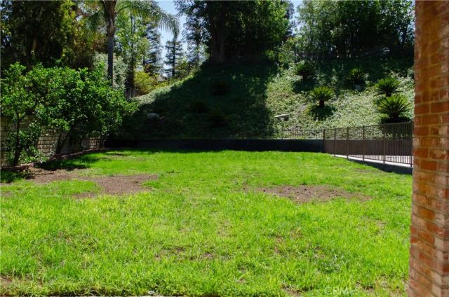 23856 Stagg Street, West Hills, CA 91304
