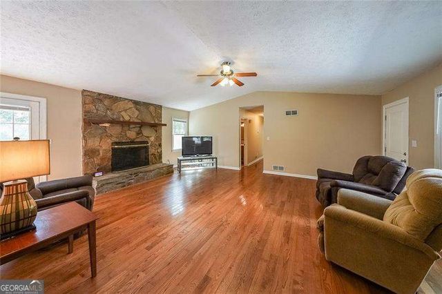 2959 CREEKSTONE Drive, Acworth, GA 30102