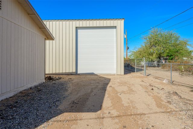 12858 S Apache Parkway, Topock, AZ 86436