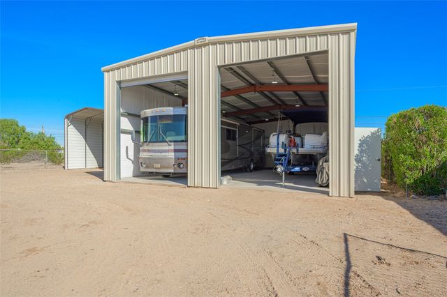 12858 S Apache Parkway, Topock, AZ 86436