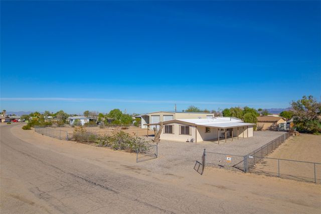 12858 S Apache Parkway, Topock, AZ 86436
