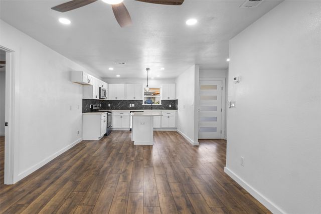 2006 Ridgeway Street, Arlington, TX 76010