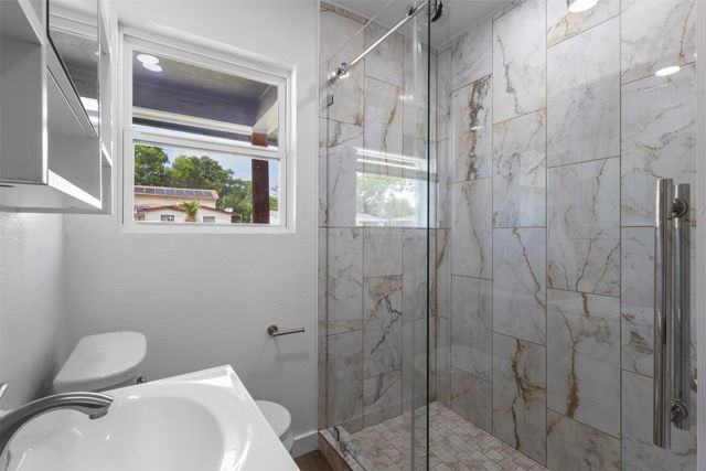 2006 Ridgeway Street, Arlington, TX 76010