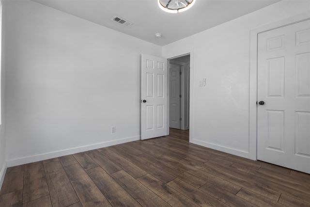 2006 Ridgeway Street, Arlington, TX 76010