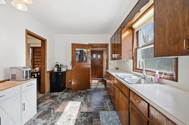 1 LAINSON Avenue, Council Bluffs, IA 51503