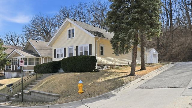 1 LAINSON Avenue, Council Bluffs, IA 51503