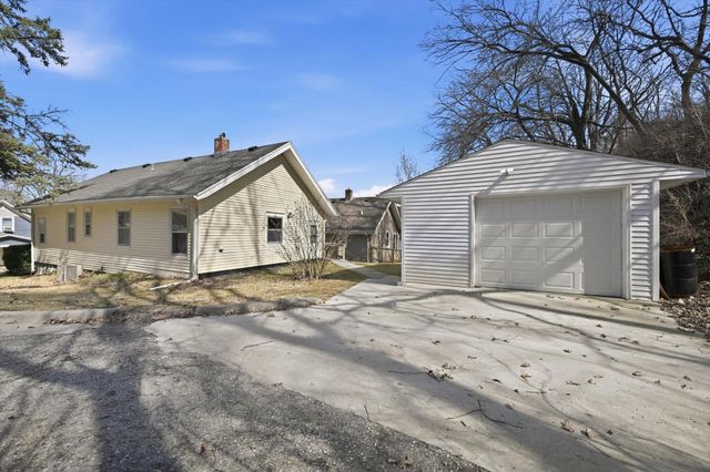 1 LAINSON Avenue, Council Bluffs, IA 51503