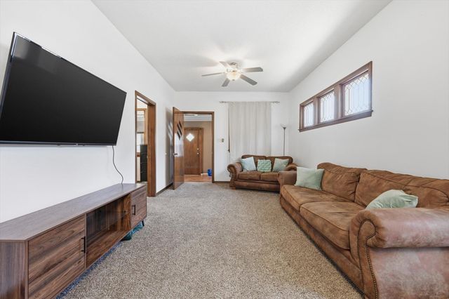 1 LAINSON Avenue, Council Bluffs, IA 51503